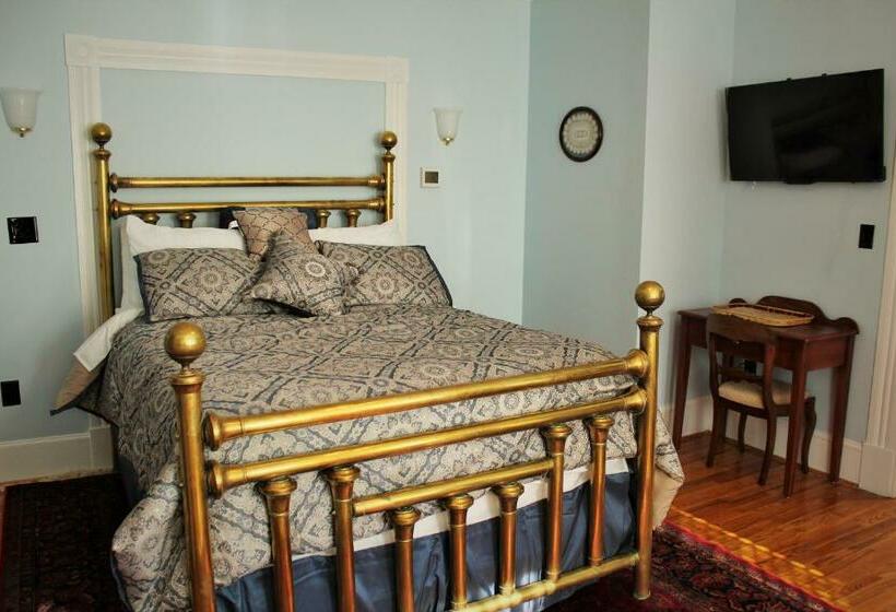 הוסטל Hawksbill House