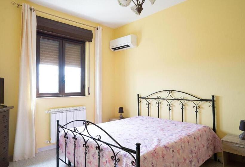 تختخواب و صبحانه Capinera