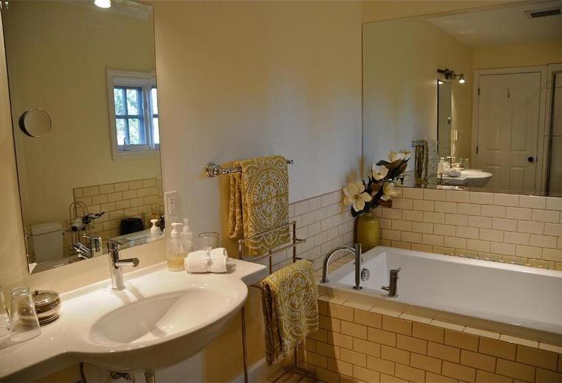 צימר Wetherly Inn & Spa