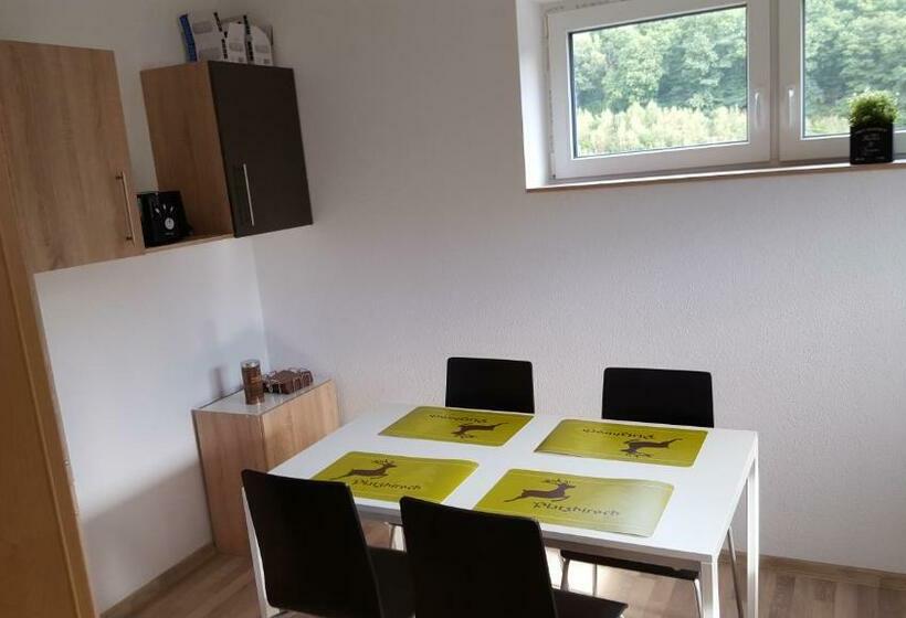 Общежитие Niederdreisbacher Hütte   Moderne Doppelzimmer   Einzelbetten