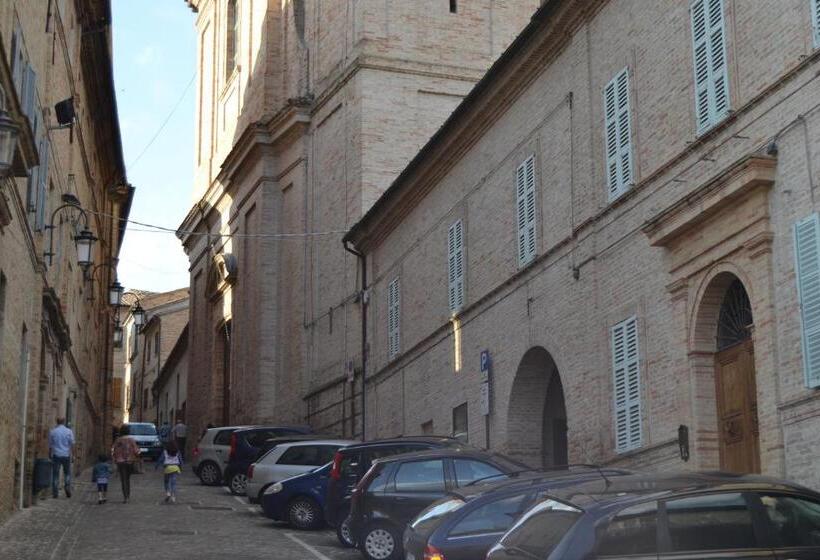 بنسيون Palazzo Roberti
