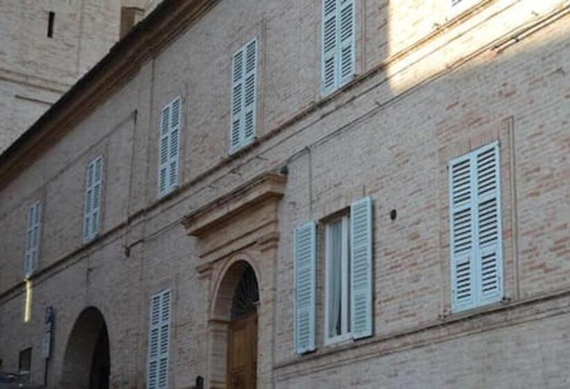بنسيون Palazzo Roberti