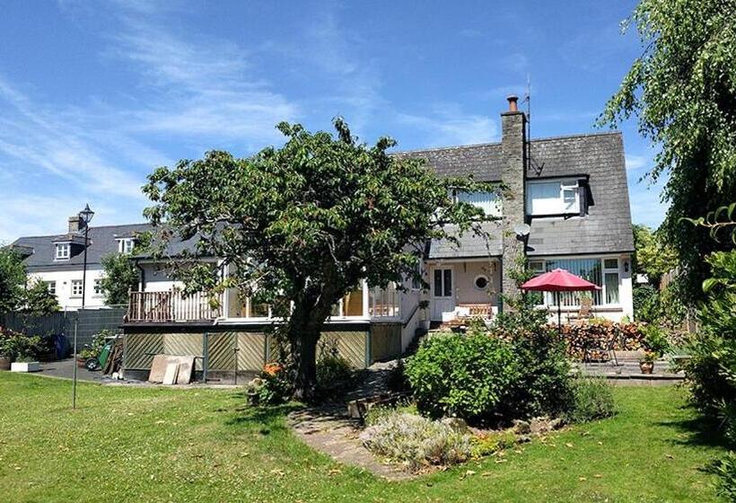 بنسيون The Firs At Hay On Wye B&b