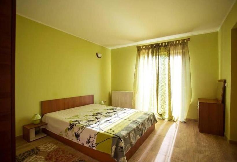 פנסיון Vila Victor   Adults Only
