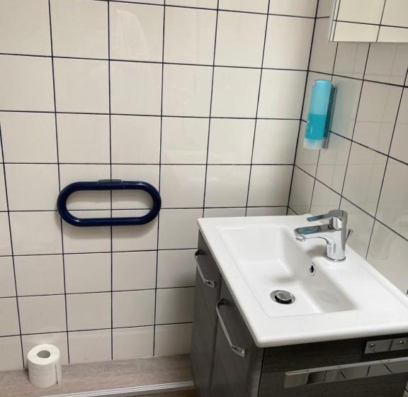 ユースホステル Apartments Benser Hof