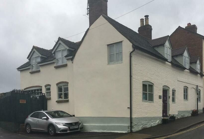 مبيت وإفطار Tallow House