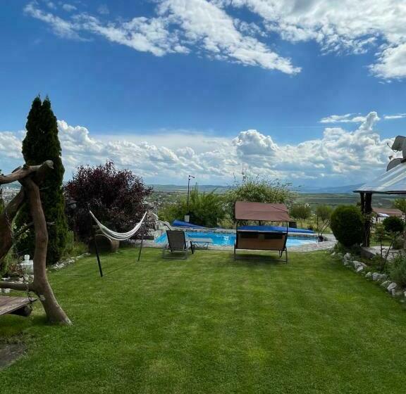 تختخواب و صبحانه Wineyards Salin