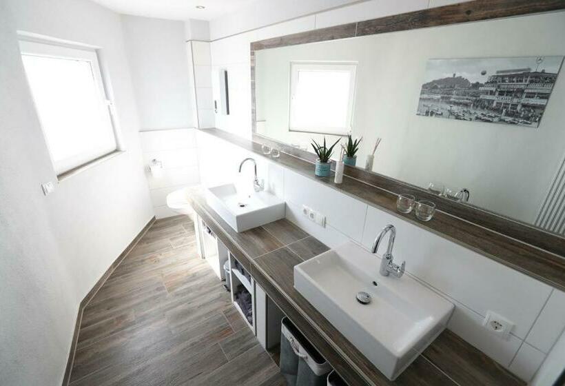 Guesthouse Cockpit