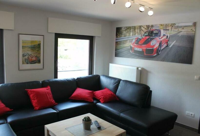 Guesthouse Cockpit