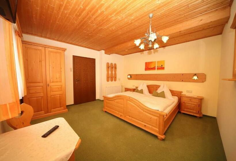 בית מלון כפרי Aignerhof