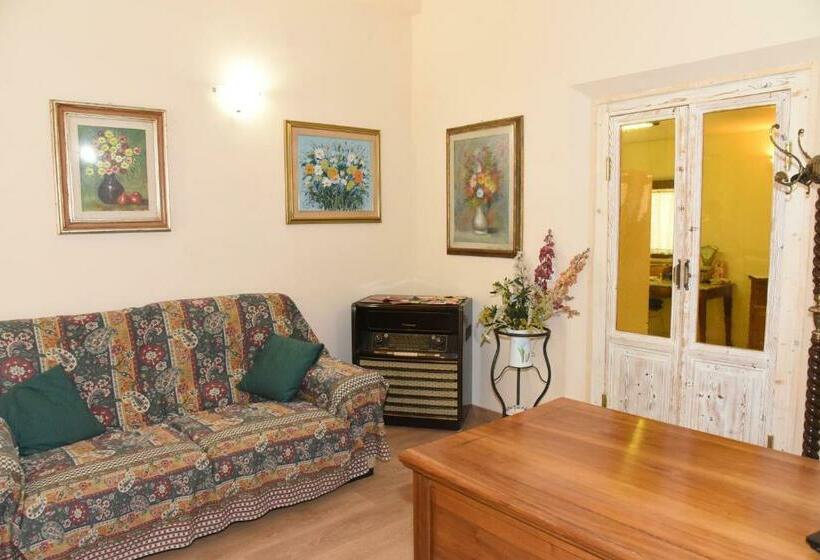 בית מלון כפרי Albergo La Rosetta