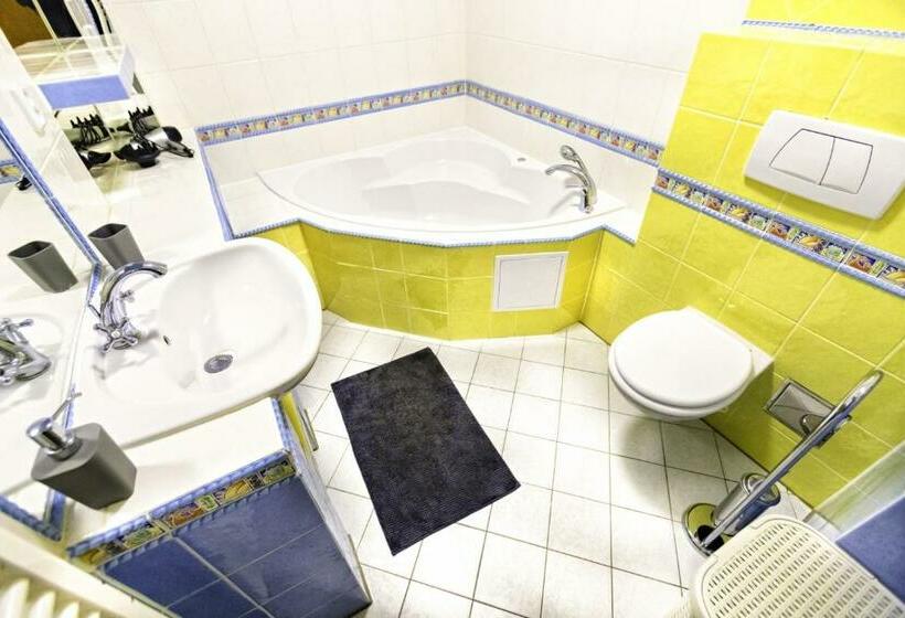 בית מלון כפרי Apartman Hugo