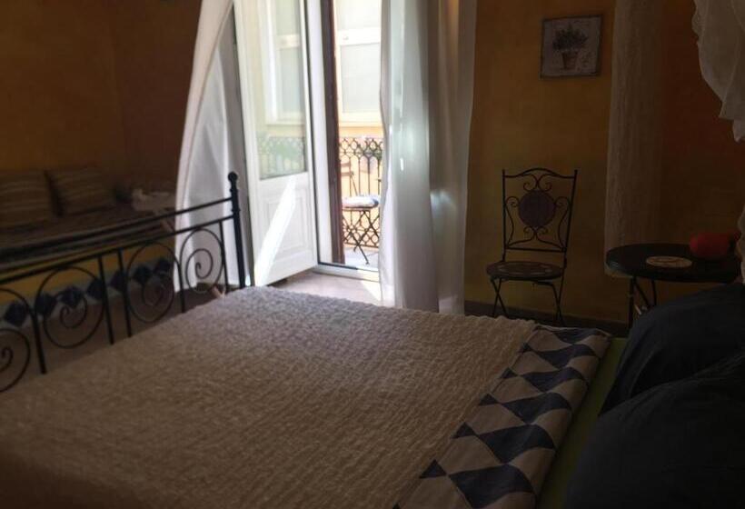 تختخواب و صبحانه Il Profumo Del Sale