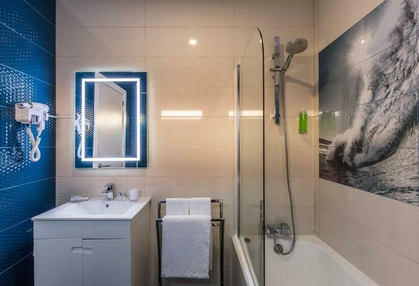 تختخواب و صبحانه Suites @ Portarade