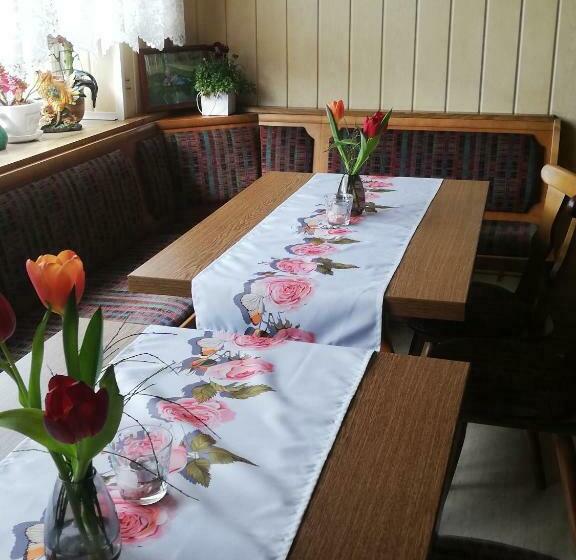 צימר Zur Alten Eiche