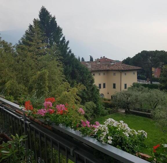 پانسیون Eagle Rooms