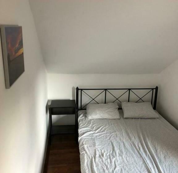 פנסיון Starlight Apartment