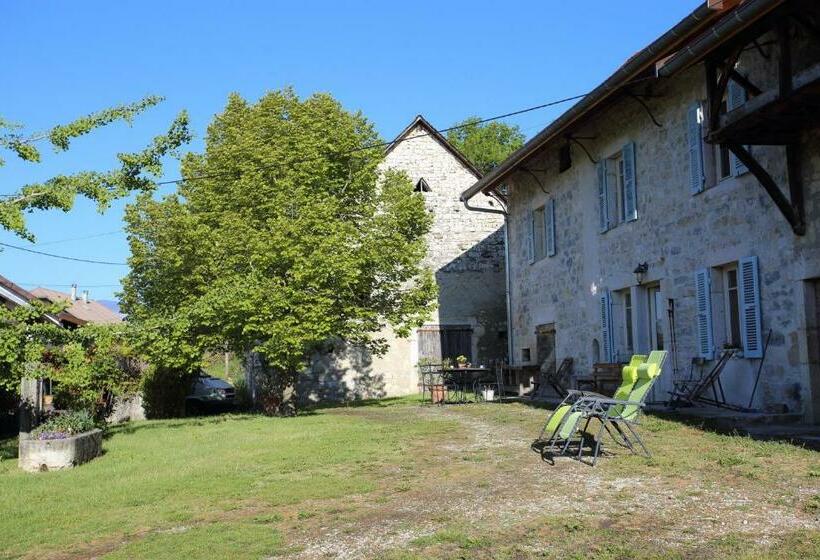 مبيت وإفطار Chambres D Hôtes Des Deux Lacs