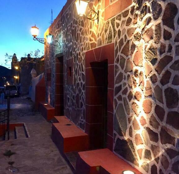 هتل Hacienda Encantada