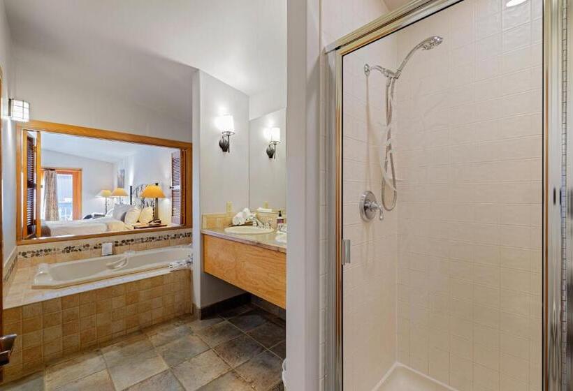 هتل Solstice Suites
