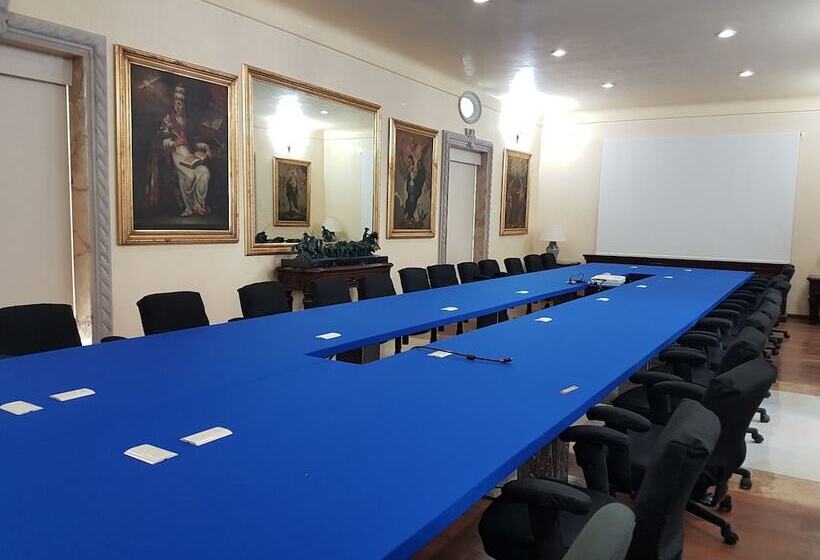 فندق The Lorian Club