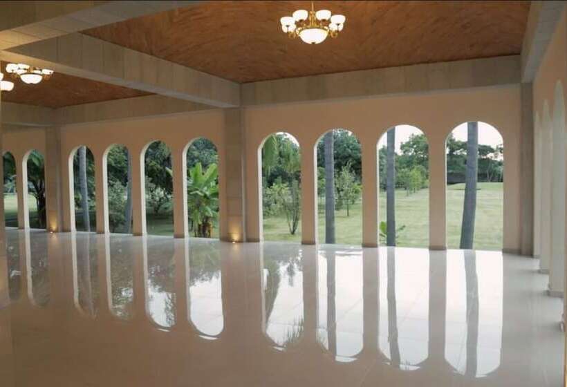 فندق The Lorian Club