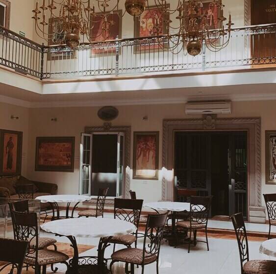 فندق The Lorian Club