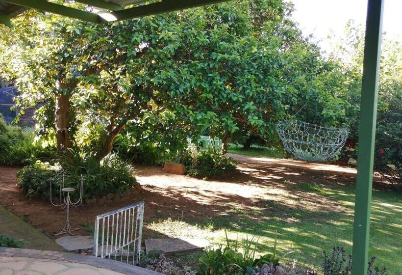 مبيت وإفطار Bell Park Self Catering