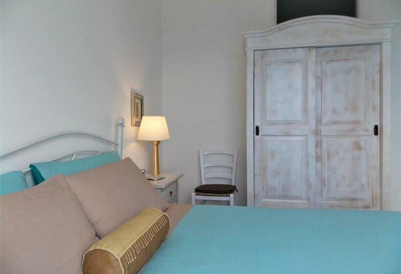 تختخواب و صبحانه La Terrazza Di Archimede