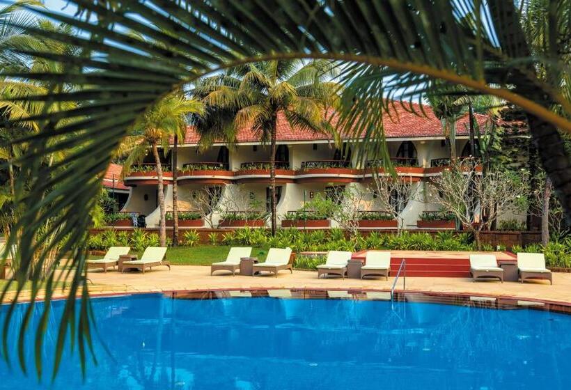 هتل Caravela Beach Resort