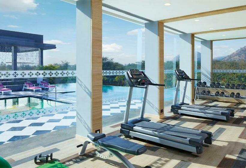 בית מלון כפרי Taj Devi Ratn Resort & Spa, Jaipur