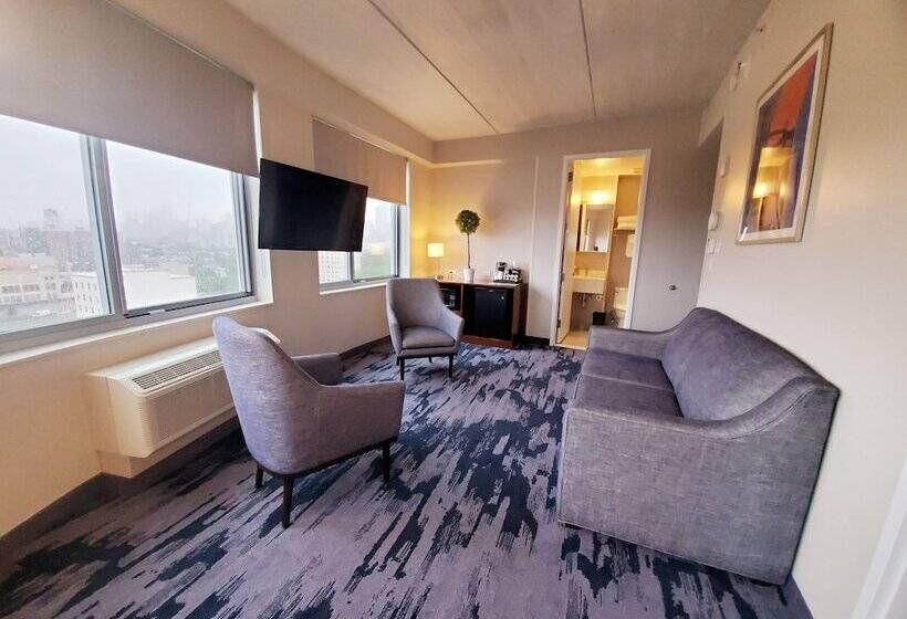 هتل Fairfield Inn & Suites By Marriott New York Brooklyn