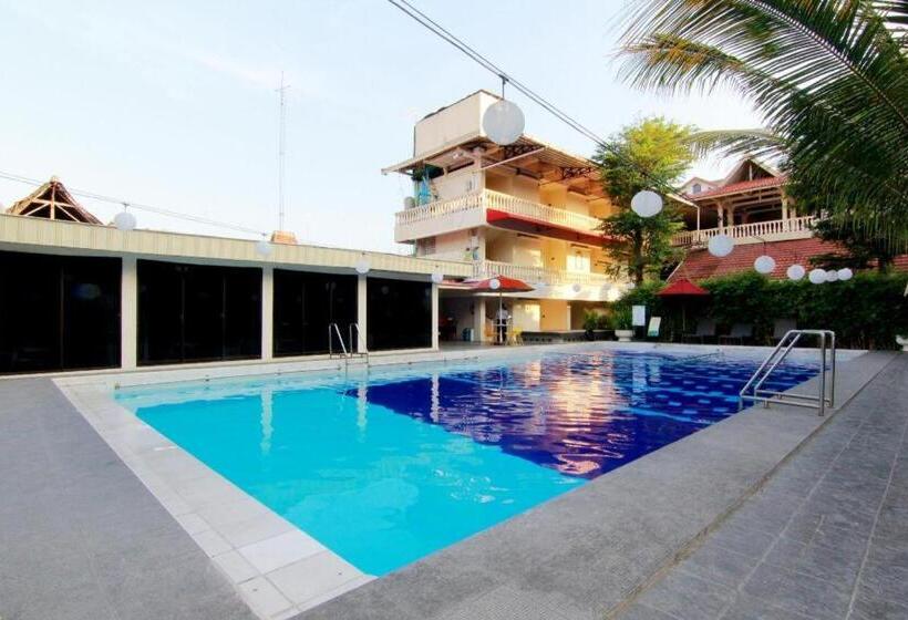 هتل Grand Rosela Yogyakarta