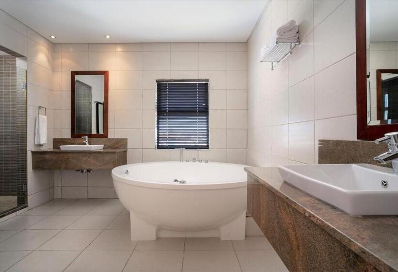 Premier Hotel East London Icc