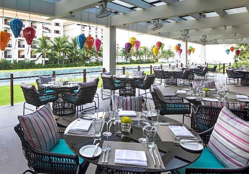 ホテル Pullman Danang Beach Resort