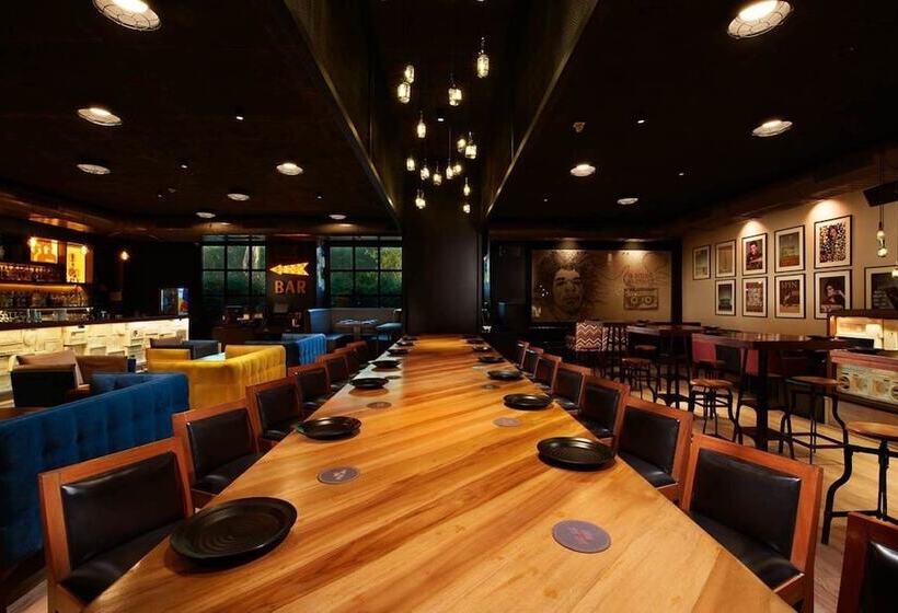 هتل Somerset Greenways Chennai