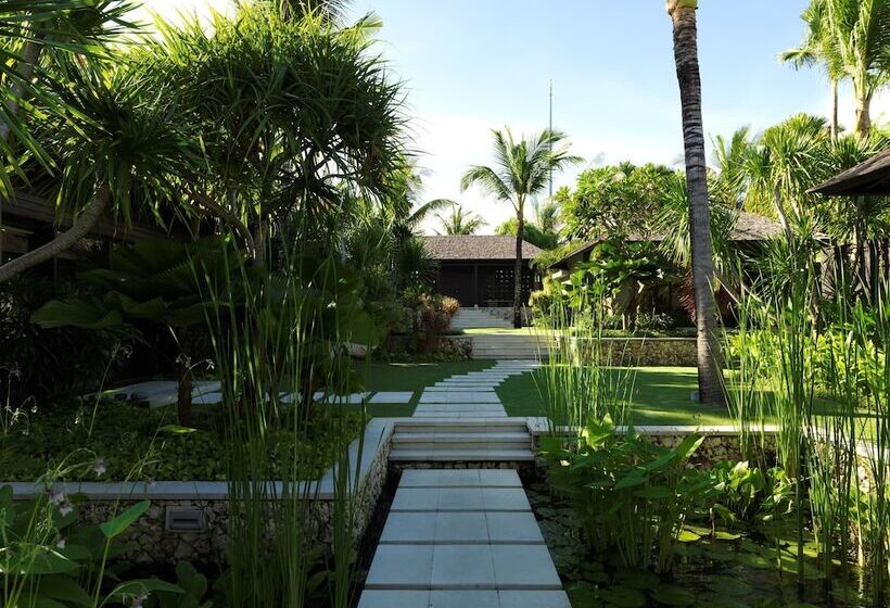 호텔 The Ungasan Clifftop Resort