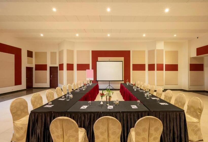 Курорт Sterling Ooty Fern Hill