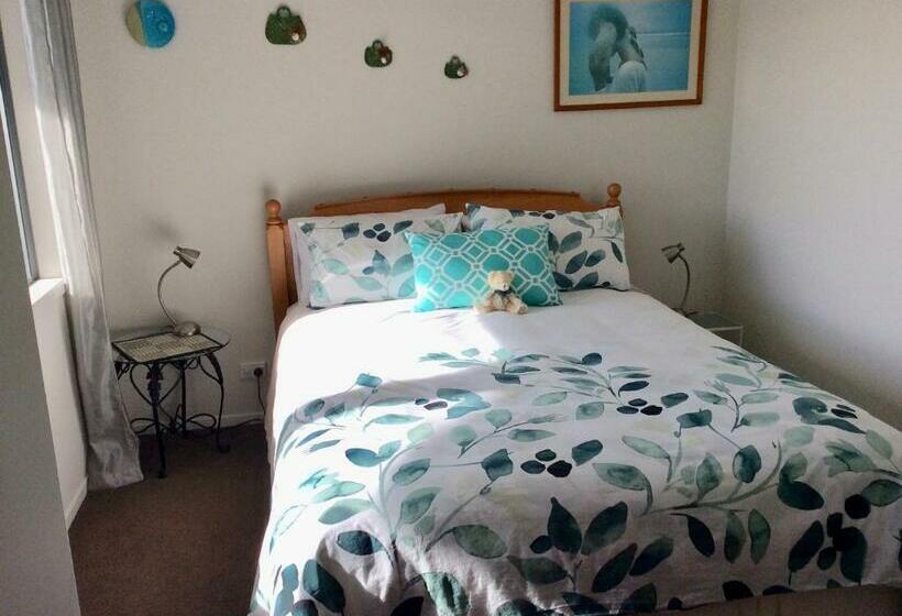 Al Der Rocs B & B