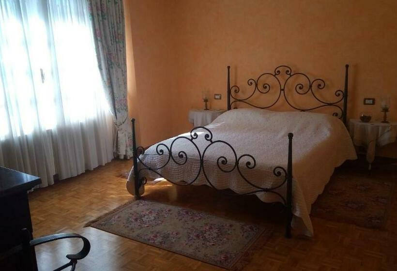 Bed and Breakfast La Mondianese House Of Ruchè