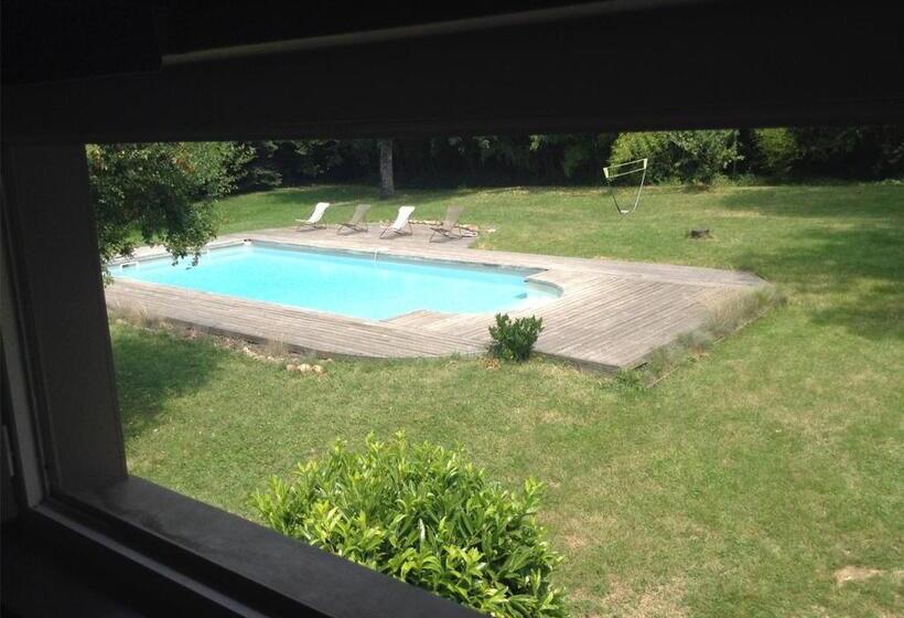 La Grange De La Batone   Bed And Breakfast