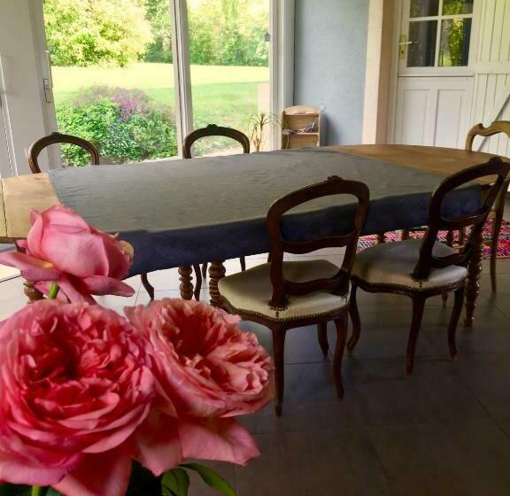 La Grange De La Batone   Bed And Breakfast