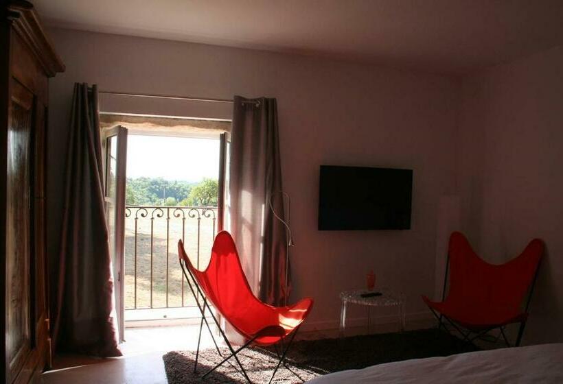 بنسيون Les Terres