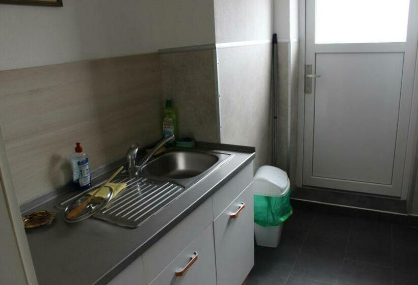 ペンション Zv Scholtz Gästehaus Neuötting Simbacher Straße 7