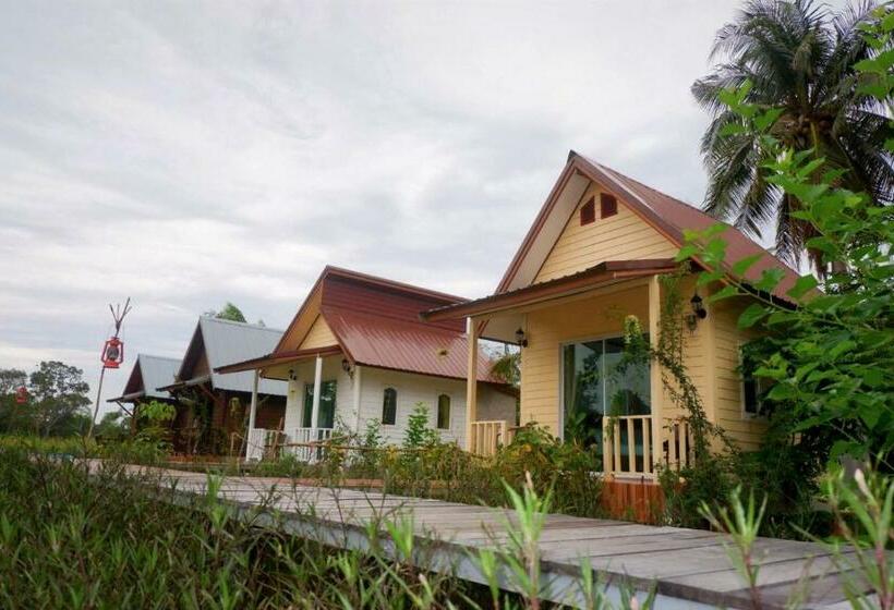 استراحتگاه Baan Thung Home Stay