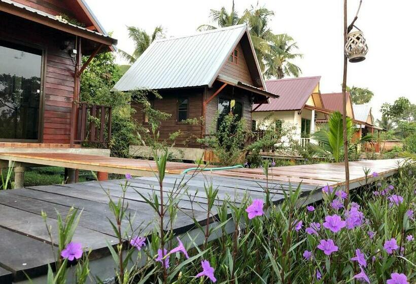 استراحتگاه Baan Thung Home Stay