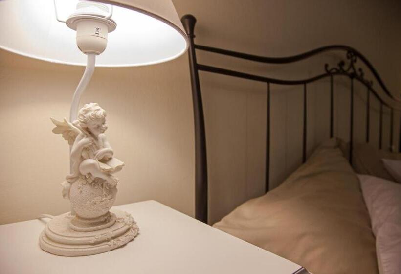 پانسیون Al Borgo Rooms