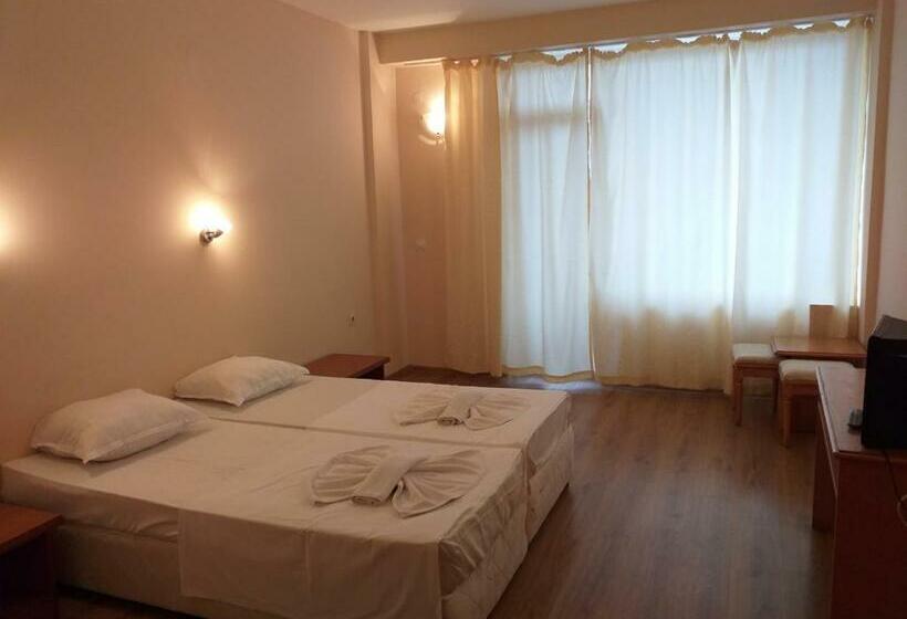 בית מלון כפרי Seasons 2