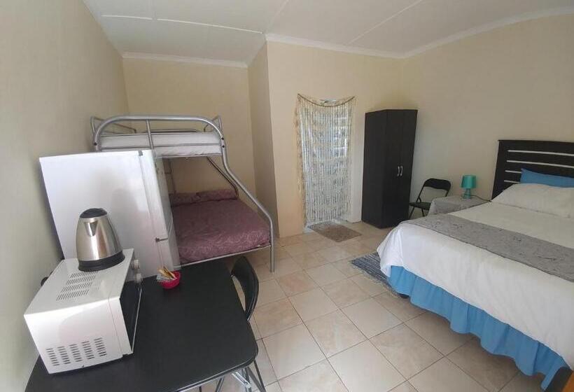פנסיון Hillside View Guesthouse