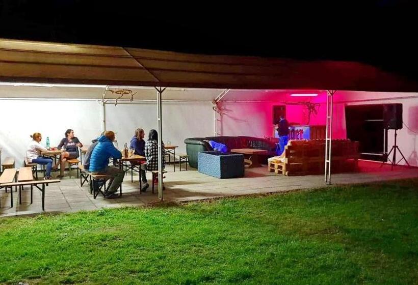 旅馆 Penzion Black Sheeps Adventures